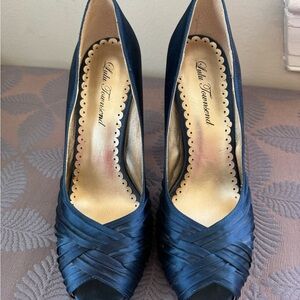 Lulu Townsend Elegant Midnight Blue Satin Peep-Toe Heels. Prom wedding
